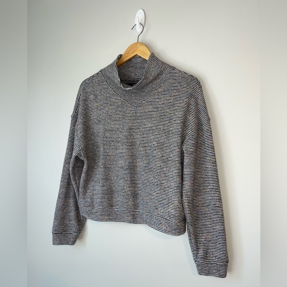 Madewell Textured Turtleneck Top in Rainbow Rib L - Picture 8 of 13